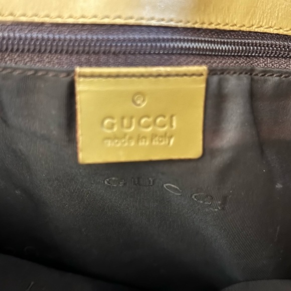 GUCCI Tan Bucket Tote with Silver Hardware- PRISTINE! - Picture 5 of 12